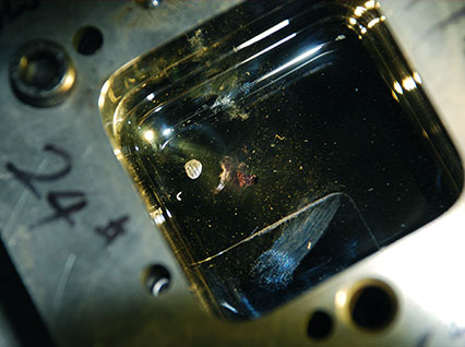 <a href='http://m.91track.net/product/3.htm' class='text_a'>模具激光焊機</a>修復鏡面模具效果